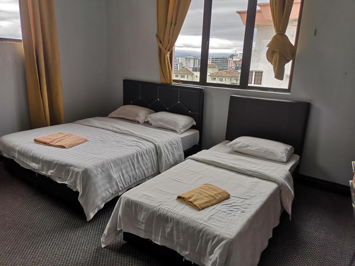 Homestay Marina Court Кота-Кинабалу Экстерьер фото