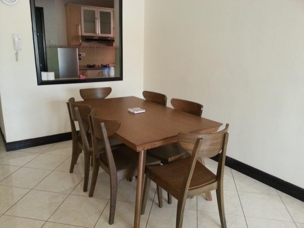 Homestay Marina Court Кота-Кинабалу Экстерьер фото