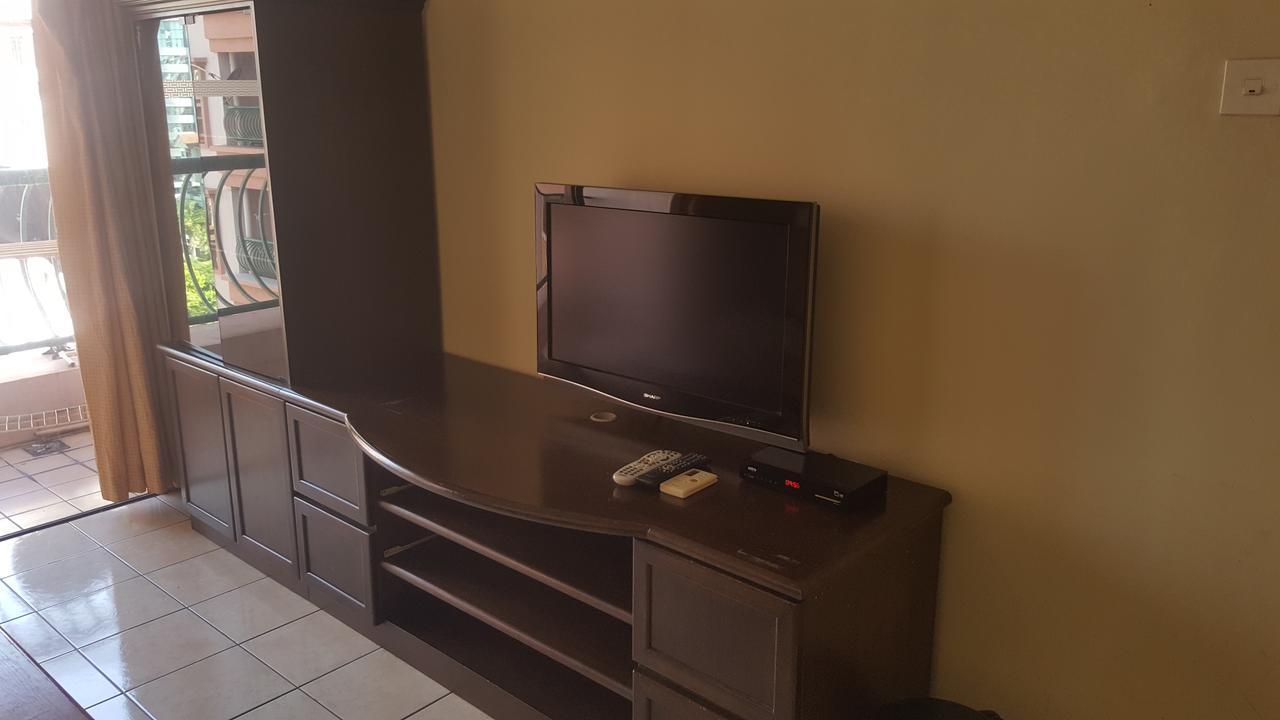 Homestay Marina Court Кота-Кинабалу Экстерьер фото